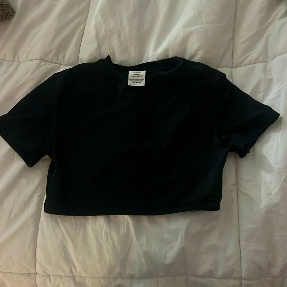 Plain Black cropped tee from Pink!